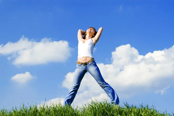 Young woman dreams to fly on winds — Stock Photo, Image