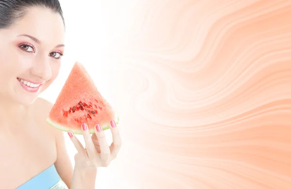 Söt kvinna med röd vattenmelon — Stockfoto