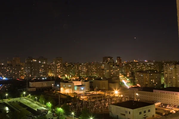 Widok na miasto w nocy — Zdjęcie stockowe