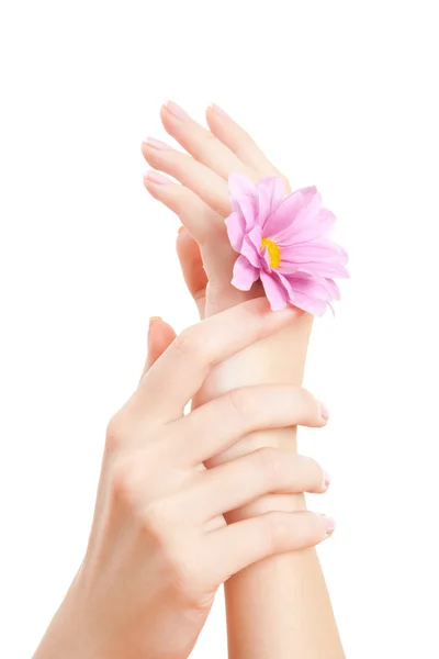 El cuidado de las manos de mujer hermosa — Foto de Stock