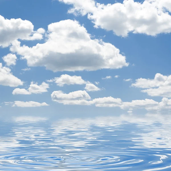 맑은 하늘과 바다 배경 — 스톡 사진