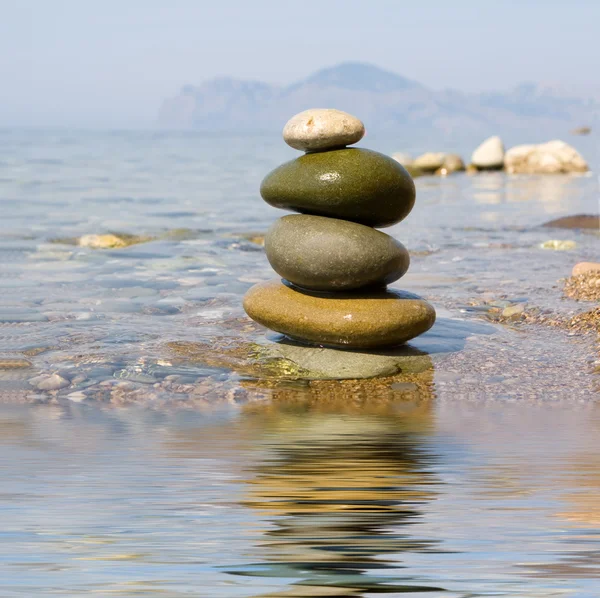 Zrównoważony kamienie — Zdjęcie stockowe