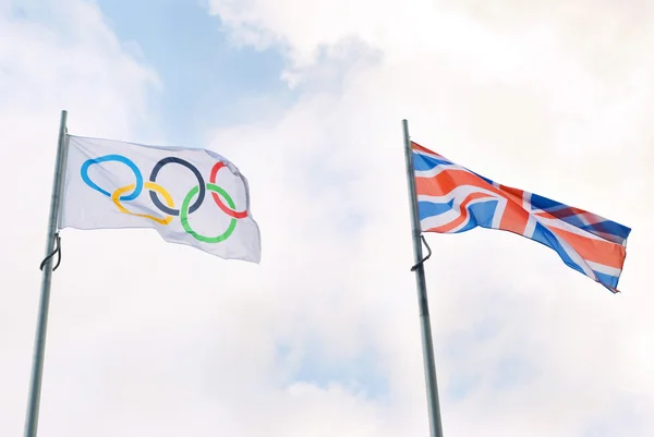 Olympiska spelen och england flaggor — Stockfoto