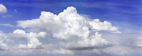 Panorama nublado — Foto de Stock