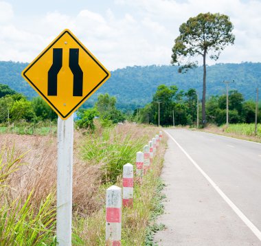 dar köprü yol arka plan üzerindeki iz