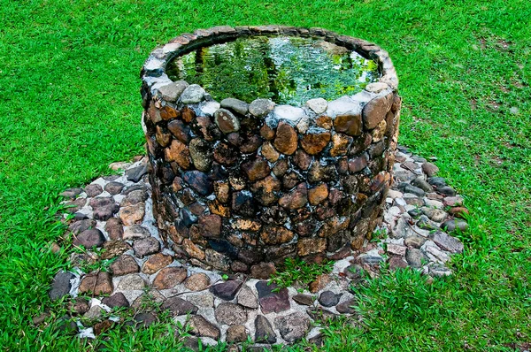The Ancient brick well in park — Stock Photo, Image