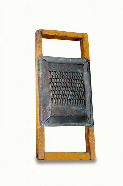 O ralador de aço enferrujado velho isolado no fundo branco — Fotografia de Stock