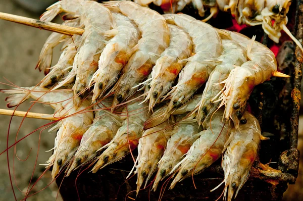 The Shrimp grilled on charcoal oven — Stock Photo, Image
