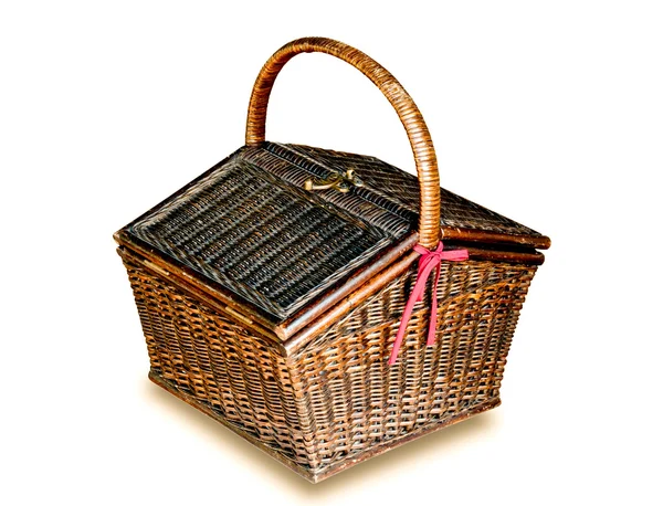 A cesta de vime velho estilo tailandês isolado no fundo branco — Fotografia de Stock