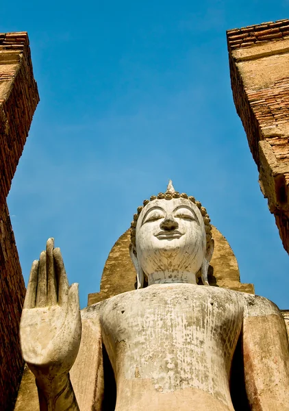 De status van de Boeddha van sukothai historische park, sukothai provincie, — Stockfoto