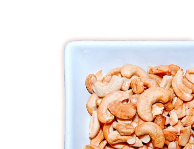 Beyaz arka plan üzerinde izole kaşu somun