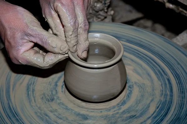A cerâmica de processo de barro — Fotografia de Stock