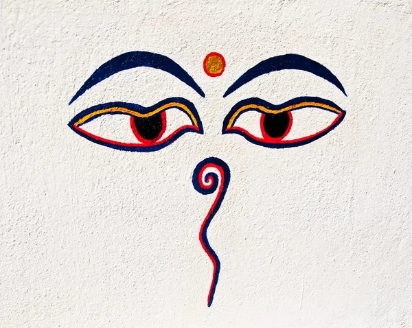 Живописный глаз Будды на стене — стоковое фото