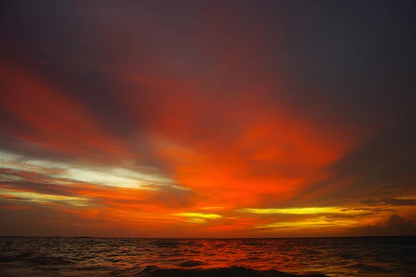 Sonnenuntergang am Meer — Stockfoto