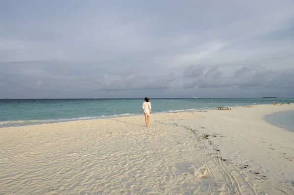 kadın tropikal plaj