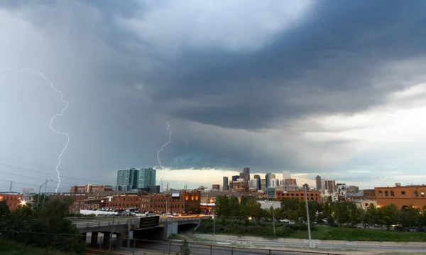 Lightening Strike Over Denver Skyline — Stock Photo, Image