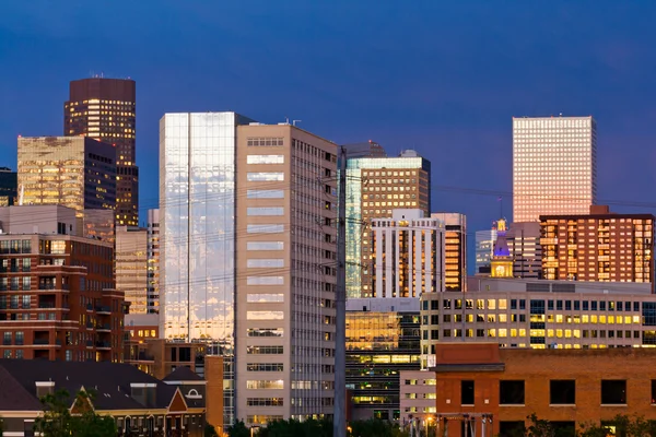 Denver Skyline alkonyatkor — Stock Fotó