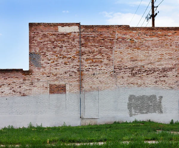 Grunge Covered Brick Wall — Stock Photo, Image