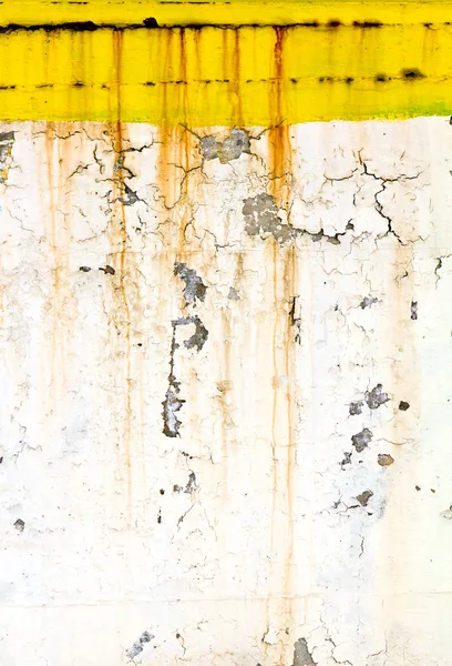 Nieczysty ściany pokryte żółtą farbą zardzewiały — Zdjęcie stockowe