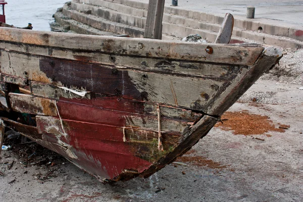 Vieux mouleur de bateau — Photo