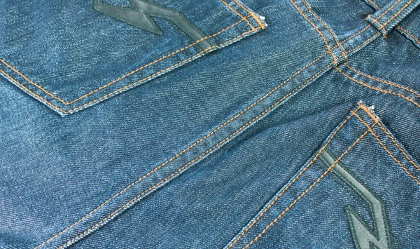 Мужские синие джинсы . — стоковое фото