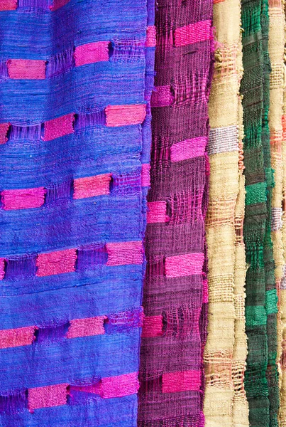 Flerfärgad halsduk. — Stockfoto
