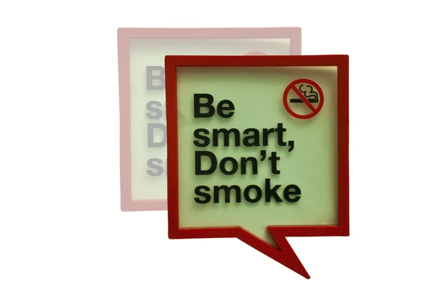 Να είστε έξυπνοι, δεν καπνίζουν — Φωτογραφία Αρχείου