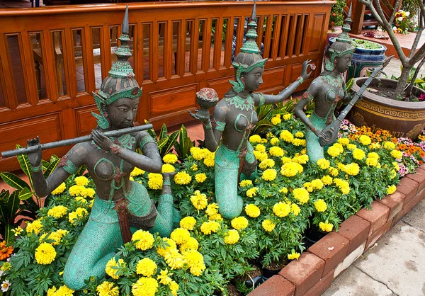 Estátuas antigas de mulheres tailandesas — Fotografia de Stock