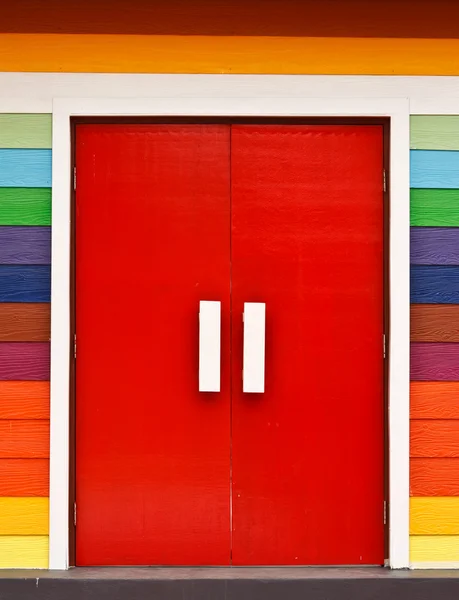 明るい色の木製のドア — ストック写真