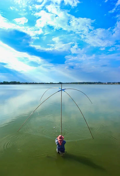 Inheemse Thaise stijl vis vangen — Stockfoto