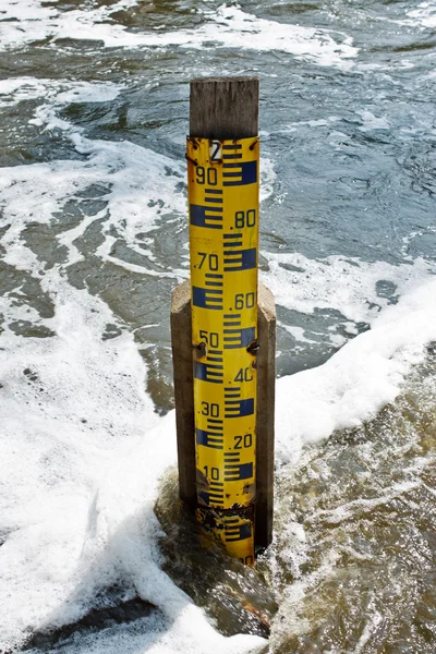 Water level measuring tool — Stock Photo, Image