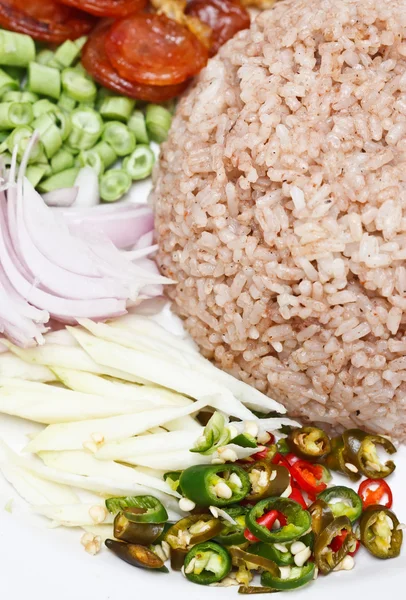 Gaya asli Thailand dikukus beras withe daging babi, telur dan sayuran — Stok Foto