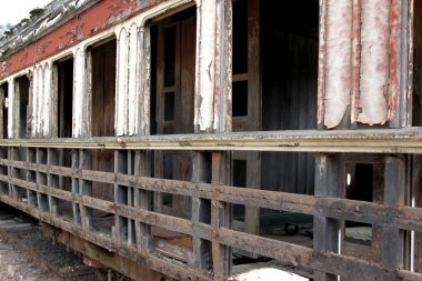 eski terk edilmiş tren vagonu