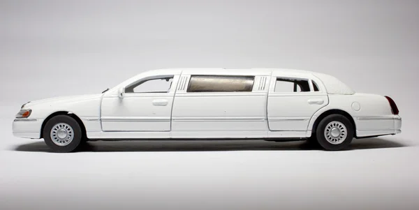 Vit limousine Royaltyfria Stockbilder