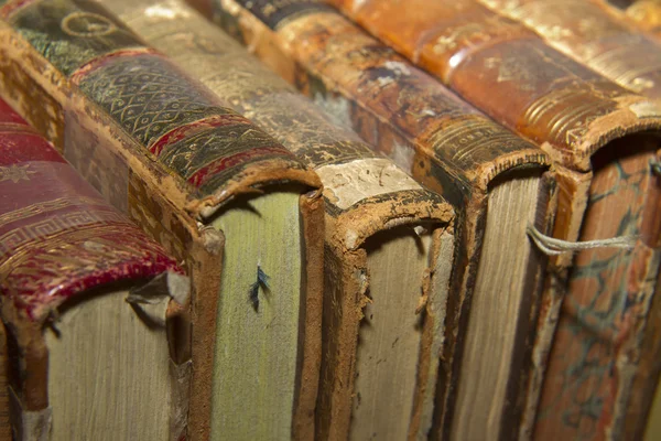 Hög med gamla böcker — Stockfoto