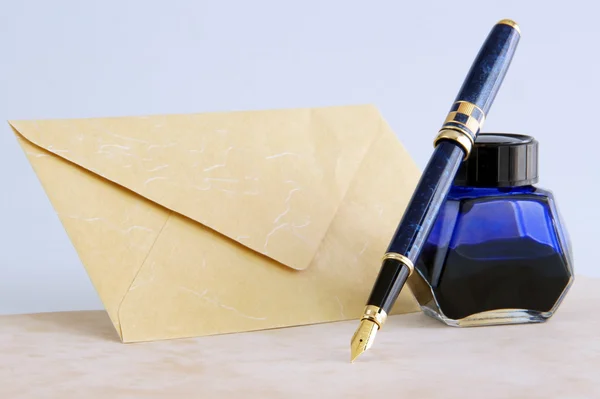 Fountain pen and ink — Stock Photo, Image