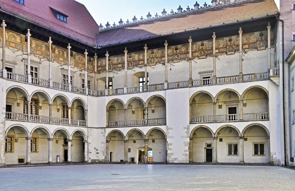 Renaissance Courtyard of Wawel Castle in Krakow — Stock Photo, Image