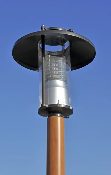 Moderna lámpara de calle —  Fotos de Stock