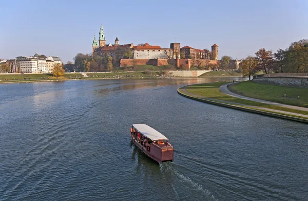 Wawel zamek i Wisły rzeki — Zdjęcie stockowe