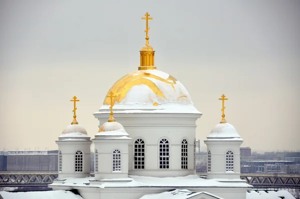 Iglesia rusa en invierno —  Fotos de Stock