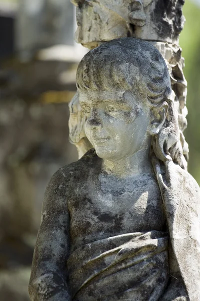 Кладбищенская скульптура — стоковое фото
