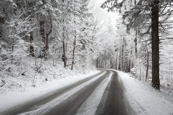Winter road in polish mountains — Stock Photo, Image