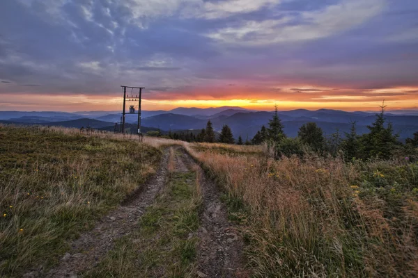 Krásné svítání v horách — Stock fotografie