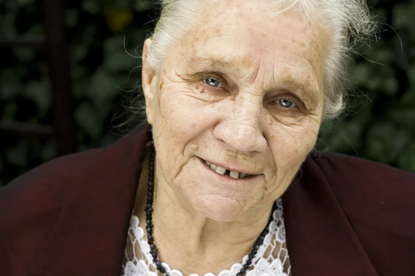 Ritratto donna anziana — Foto Stock