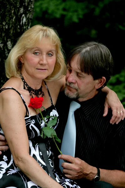 Adult couple nature portrait — Stock Photo, Image