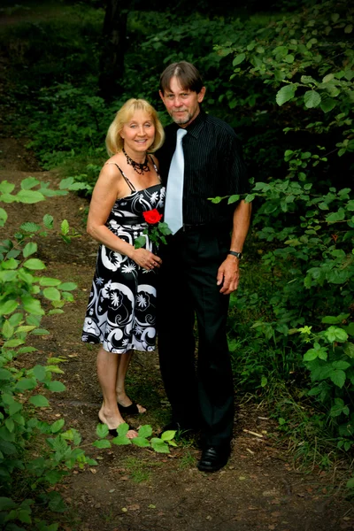 Adult couple nature portrait — Stock Photo, Image