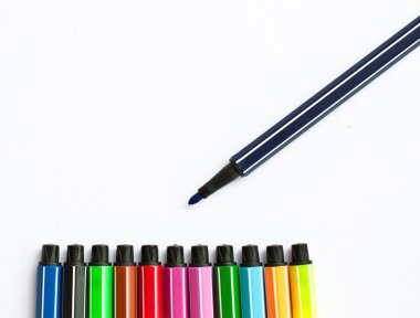 Set of felt-tip pens clipart