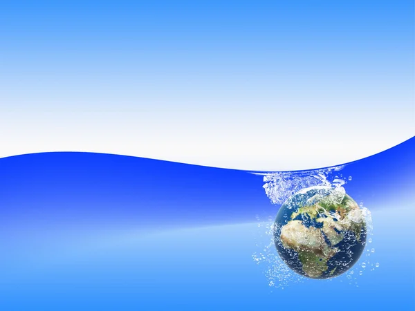 Země ve vodě s modrým pozadím — Stock fotografie
