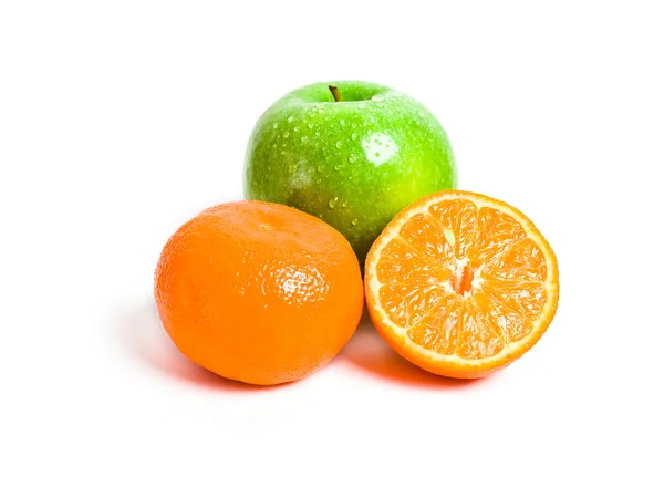 Juicy corte naranja y manzana verde —  Fotos de Stock