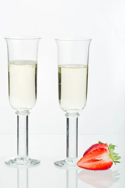 Két pezsgő üveg — Stock Fotó